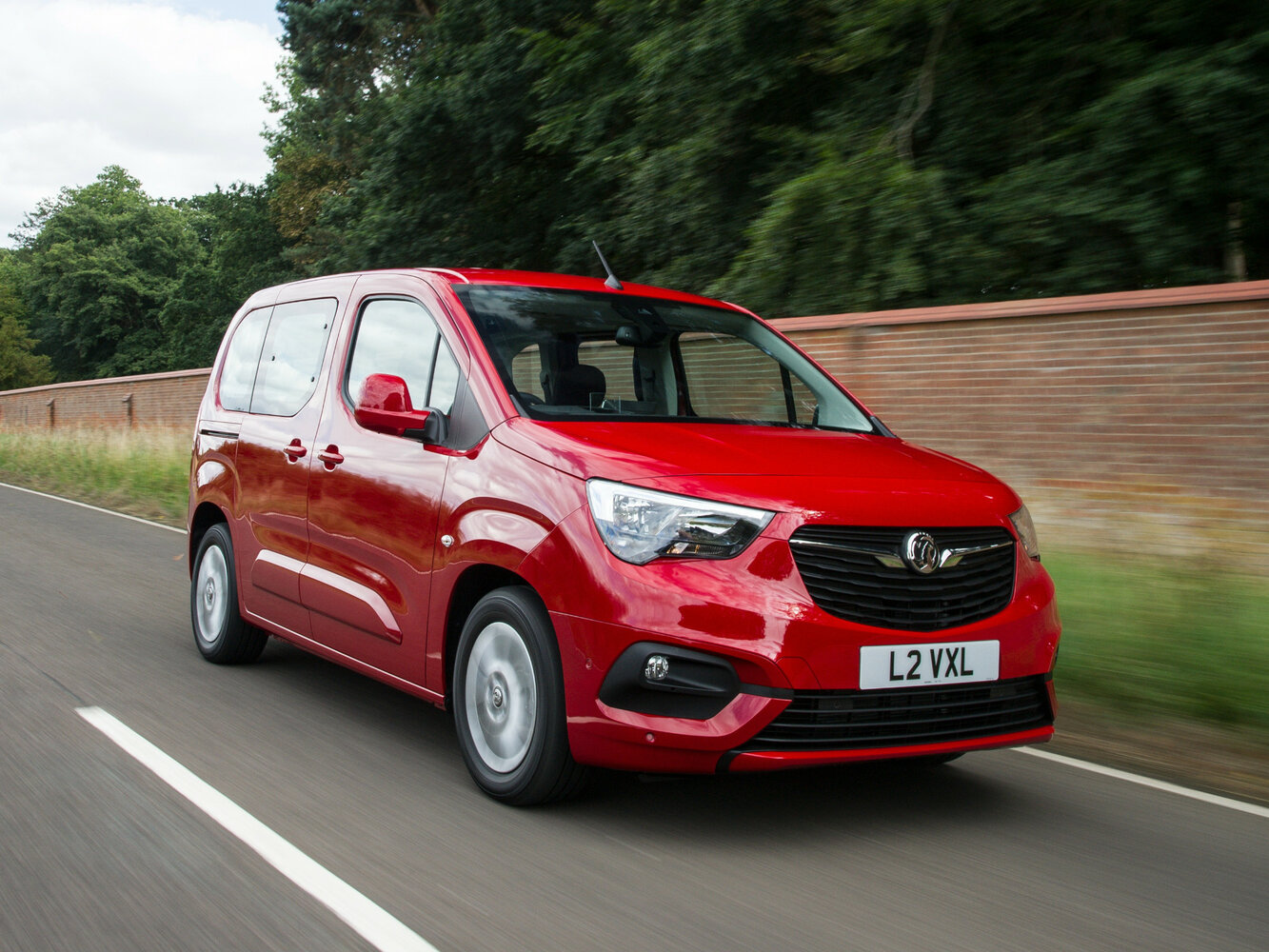 Vauxhall Combo E (2018–2024) · 1.5d MT (130 л.с.)