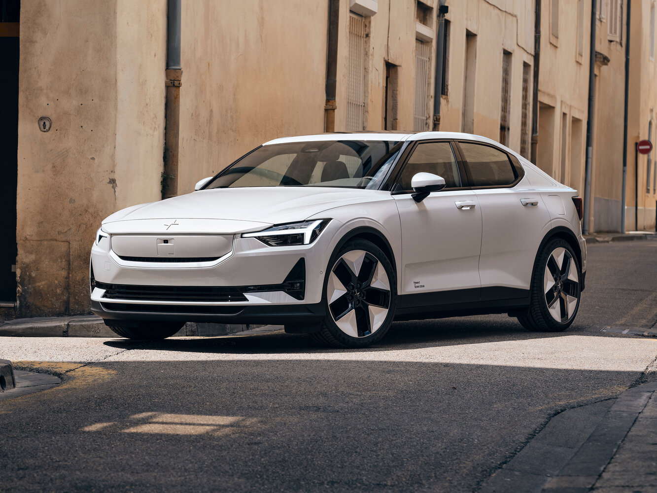 Polestar 2 I Рестайлинг (2023–2026) · Standard Range Electro AT (200.0 кВт)