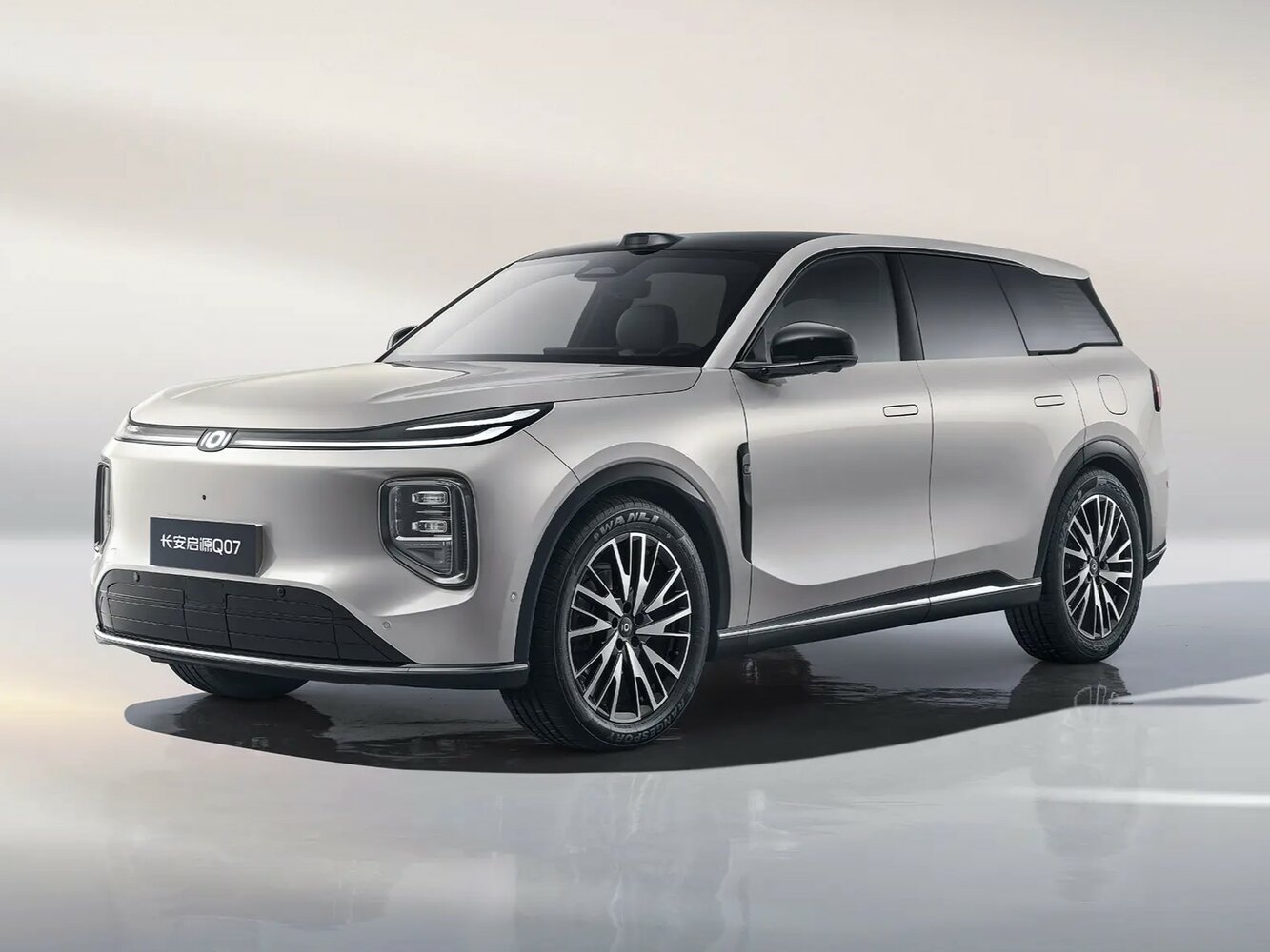 Changan Qiyuan Q07 (2025–2026) · 31.7 kWh 1.5hyb CVT (224 л.с.)