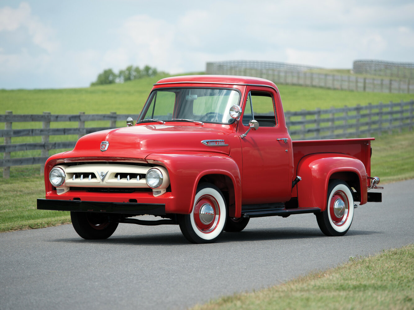 Ford F-100 (1952–1956) · 4.5 MT (167 л.с.)