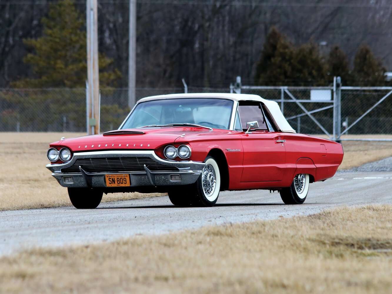 Ford Thunderbird IV (1963–1965) · 6.4 AT (300 л.с.)