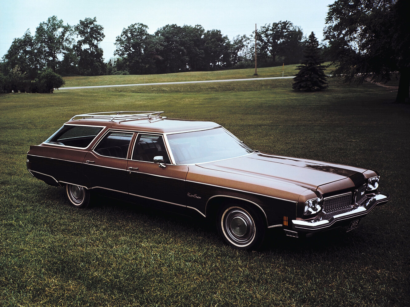 Oldsmobile Custom Cruiser I (1971–1976) · 7.5 AT (193 л.с.)