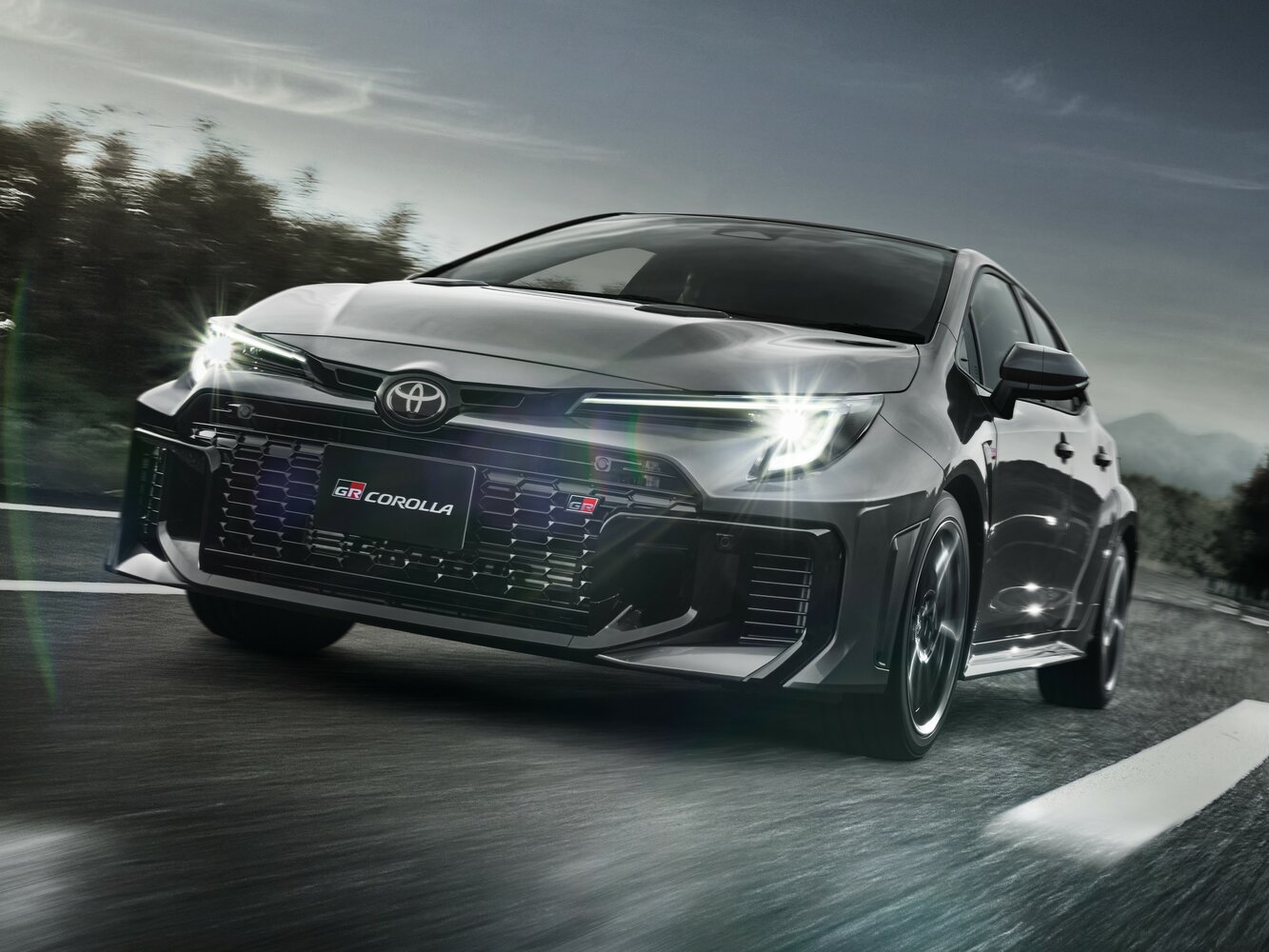Toyota Corolla XII (E210) Рестайлинг (2022–2026) · GR 1.6 MT (300 л.с.) 4WD