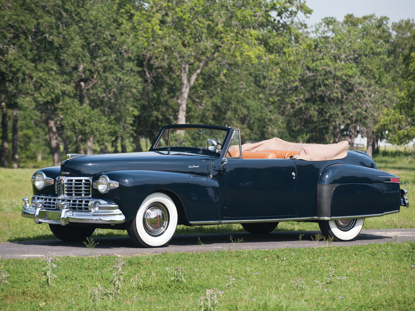 Lincoln Continental I Рестайлинг 2 (1946–1948) · 4.8 MT (120 л.с.)