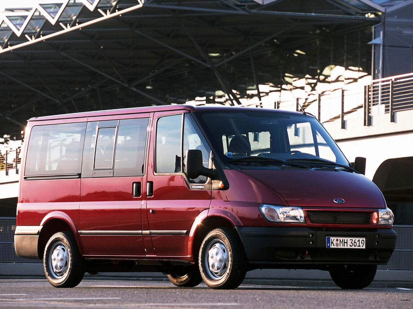 Ford Transit V (2000–2006) · 2.4d MT (137 л.с.)