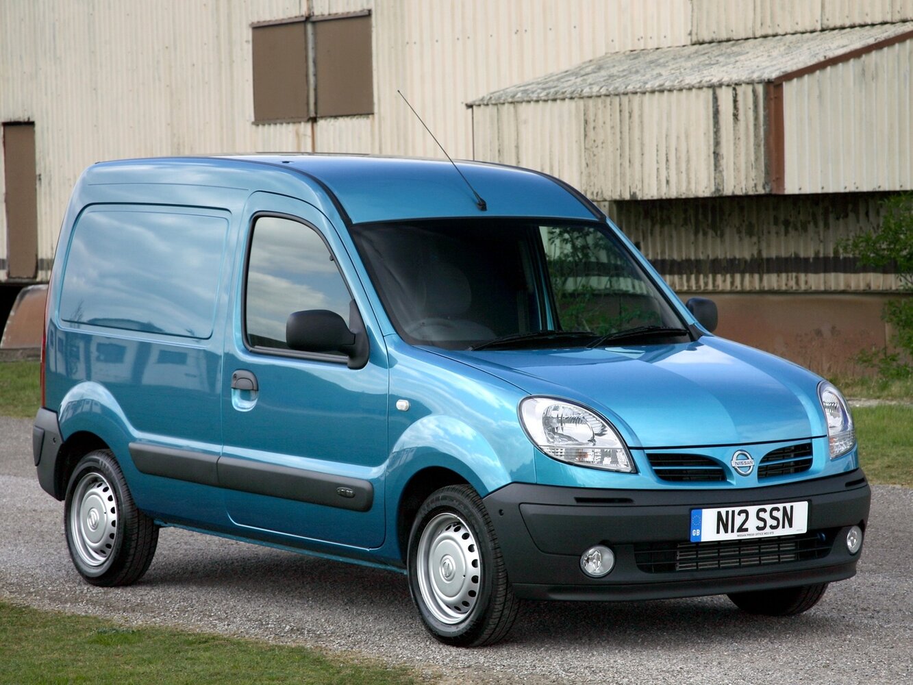 Nissan Kubistar (2003–2009) · 1.2 MT (60 л.с.)