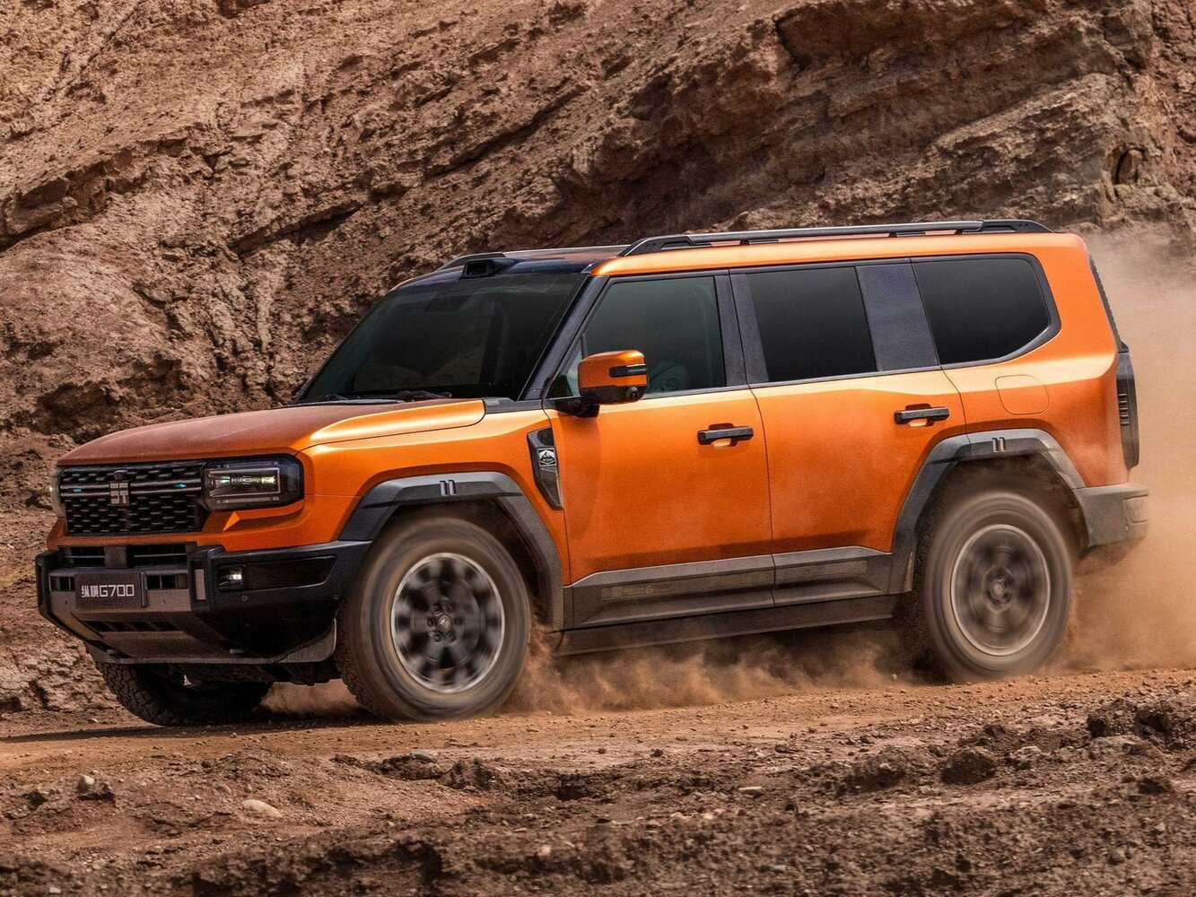 JETOUR G700 (2025–2026) · 2.0hyb AT (904 л.с.) 4WD