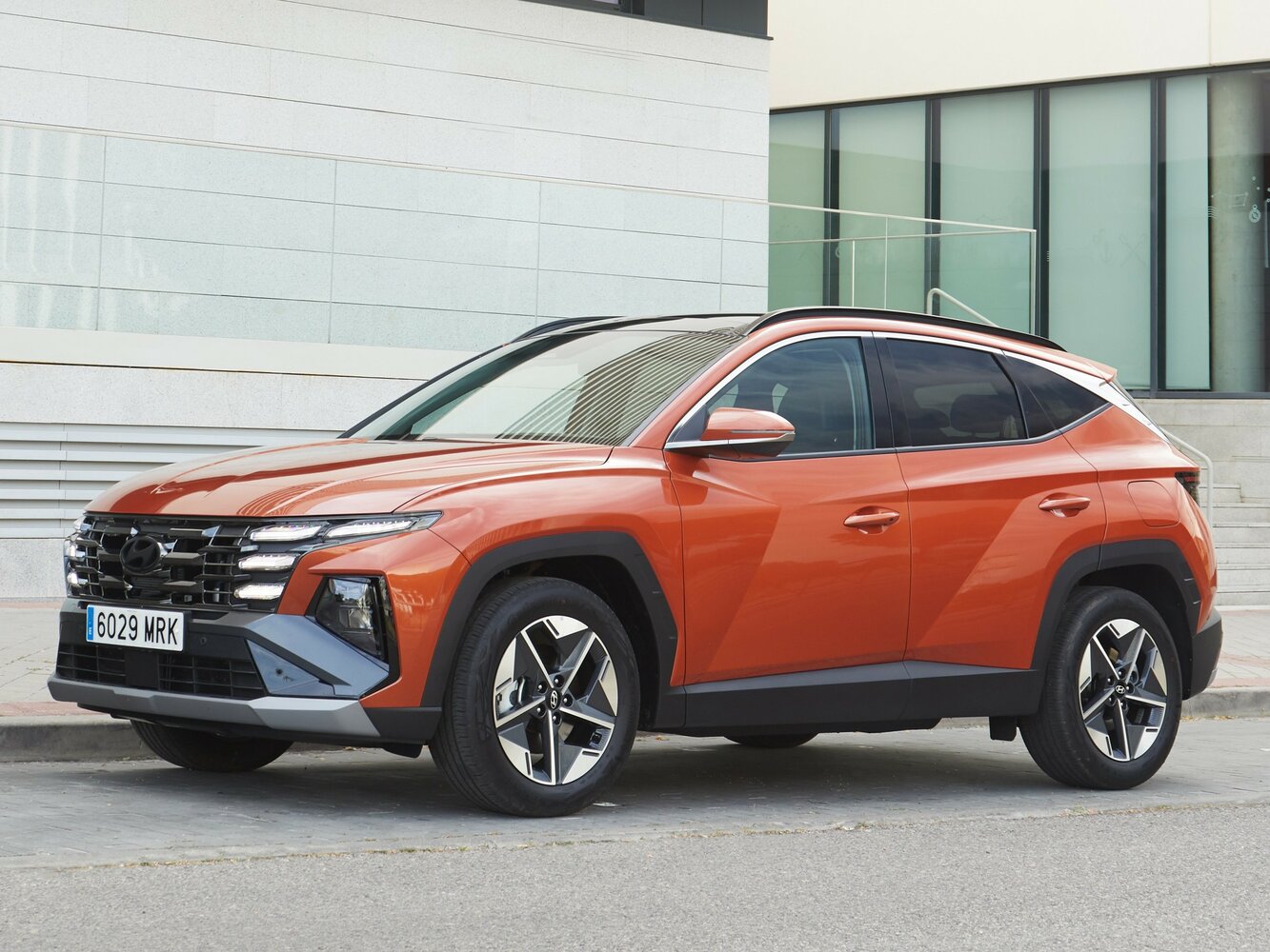 Hyundai Tucson IV Рестайлинг (2023–2026) · SWB 1.6hyb AT (239 л.с.)