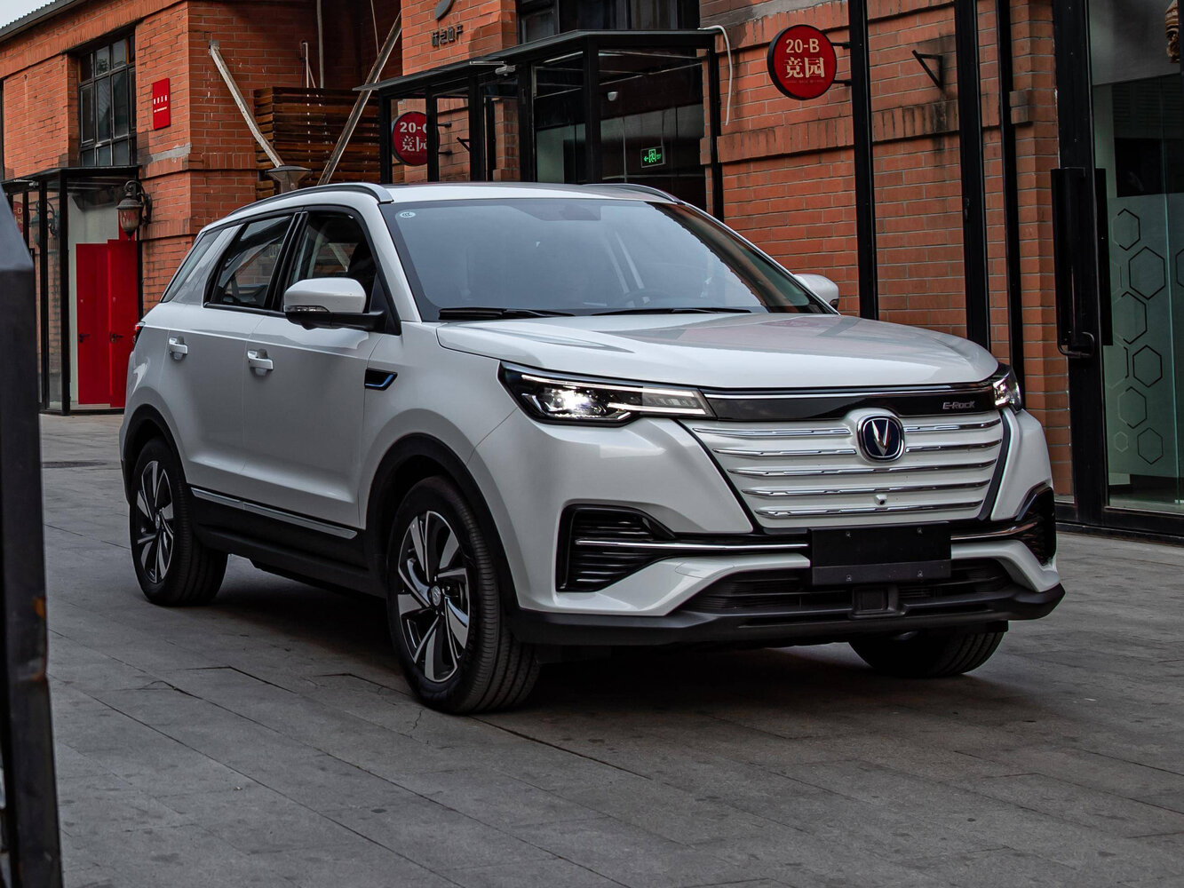 Changan CS55 (2017–2023) · 52.7 kWh Electro AT (160.0 кВт)