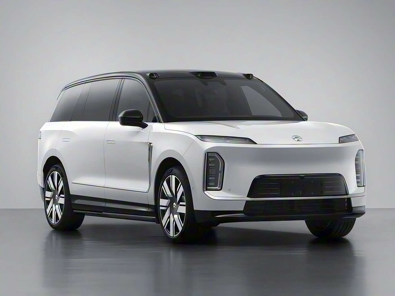Nio ES9 (2026–2026) · Electro AT (520.0 кВт) 4WD