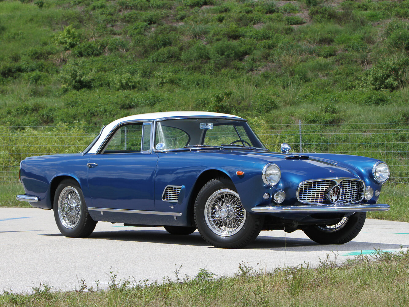 Maserati 3500 GT (1957–1964) · 3.5 MT (220 л.с.)