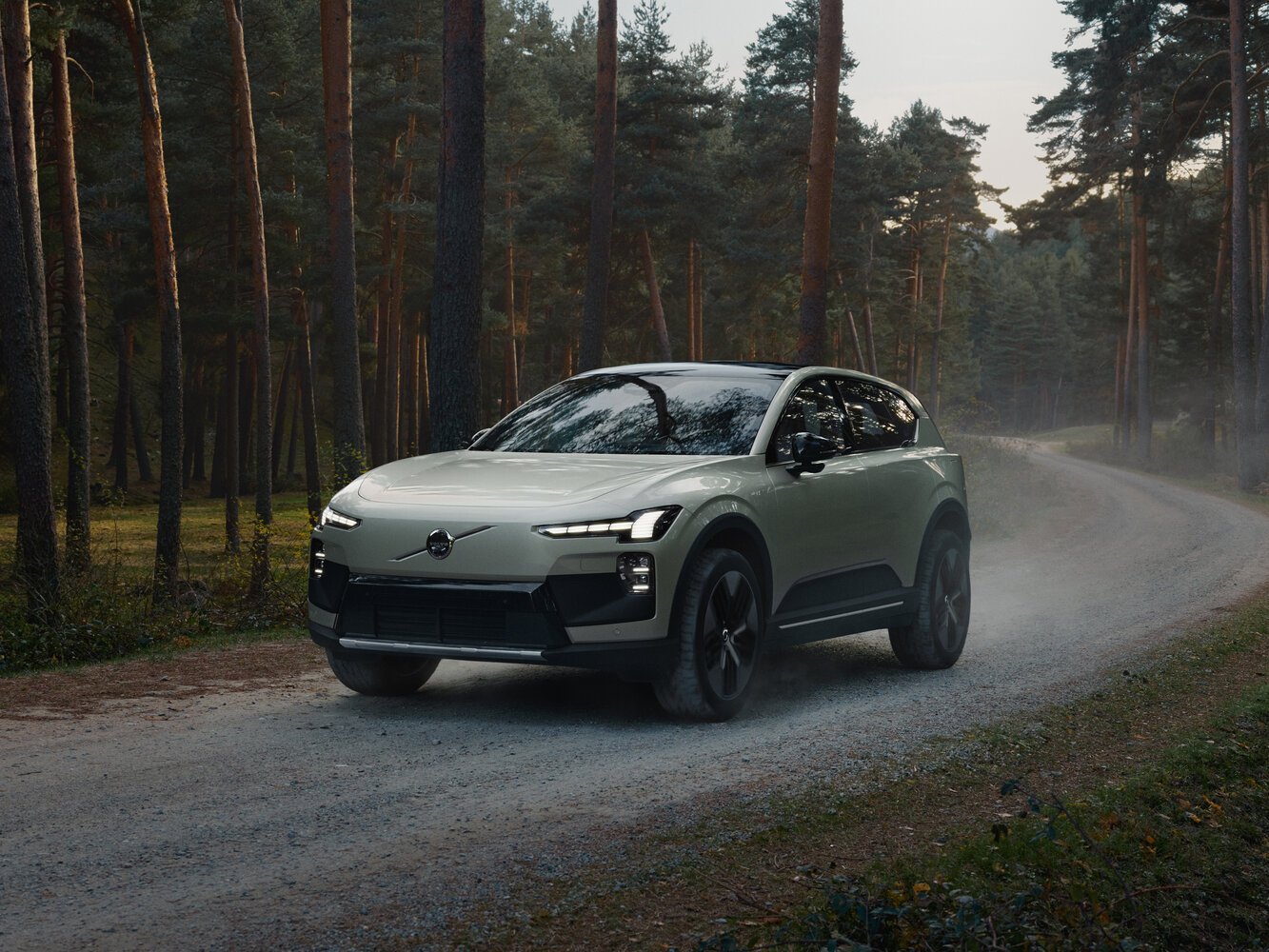 P10 AWD Electro AT (375.0 кВт) 4WD