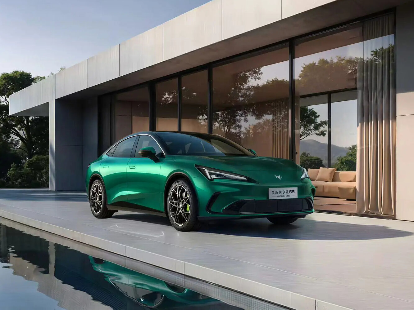 Arcfox Alpha S5 I Рестайлинг (2026–2026) · 65 kWh Electro AT (185.0 кВт)