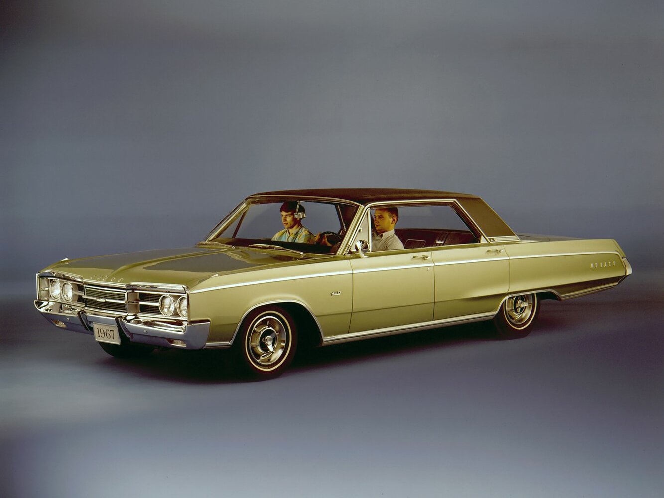 Dodge Monaco I (1965–1968) · 6.8 AT (345 л.с.)