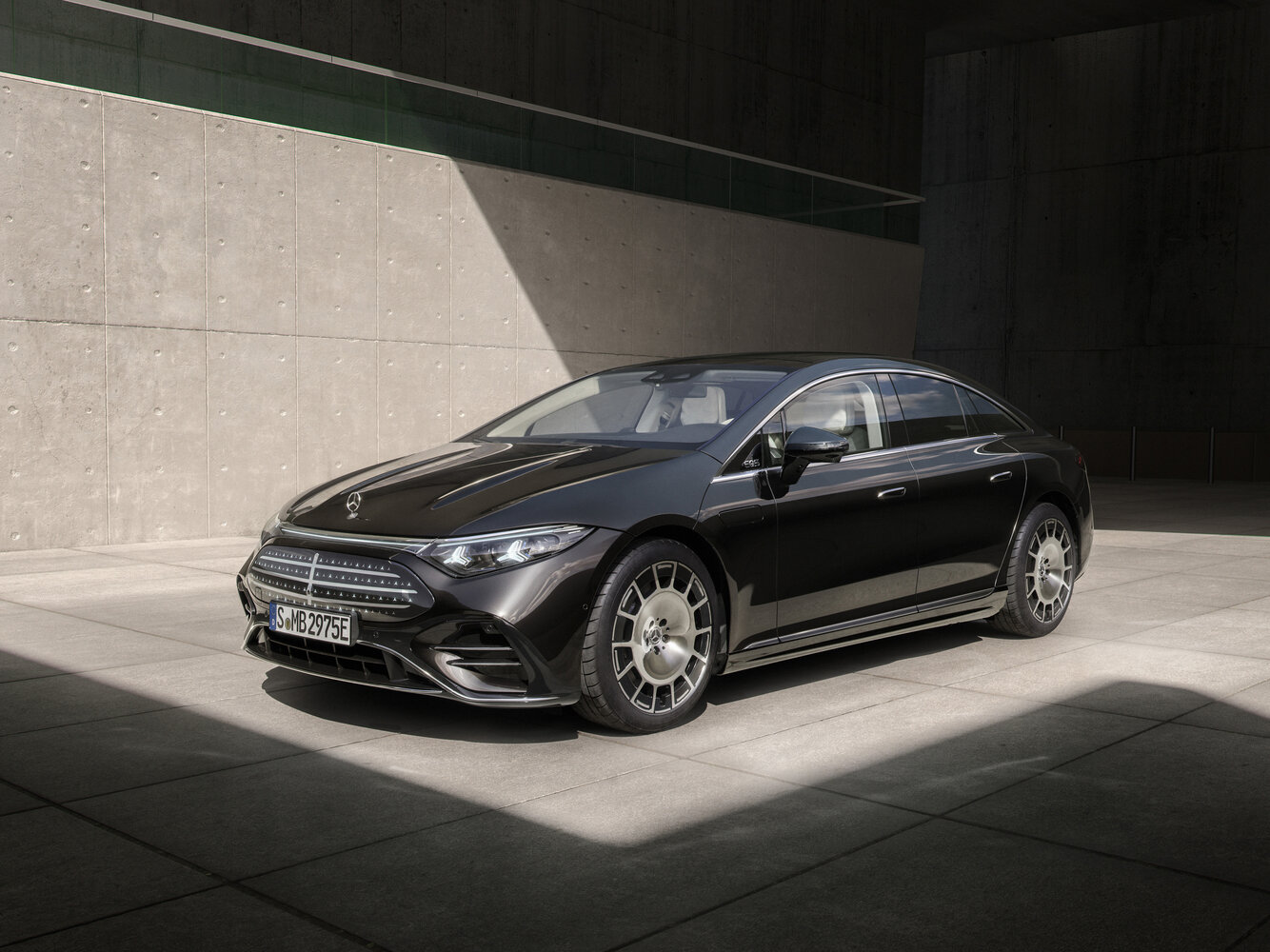 Mercedes-Benz EQS I Рестайлинг 2 (2026–2026) · 500 Electro AT (350.0 кВт) 4WD