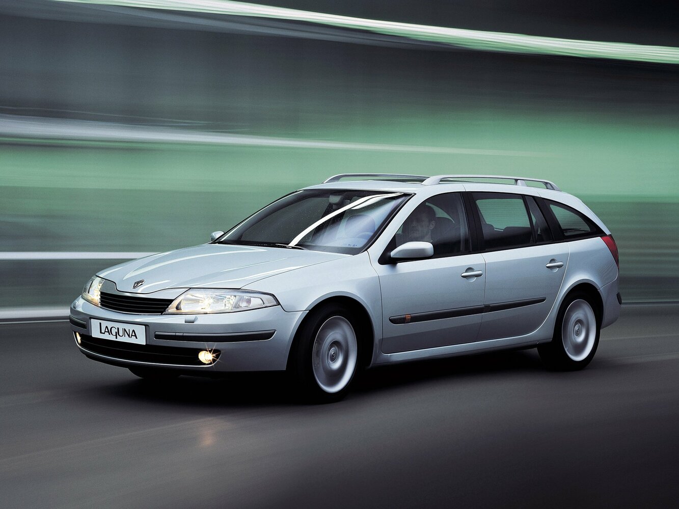 Renault Laguna II (2001–2005) · 2.0 MT (165 л.с.)
