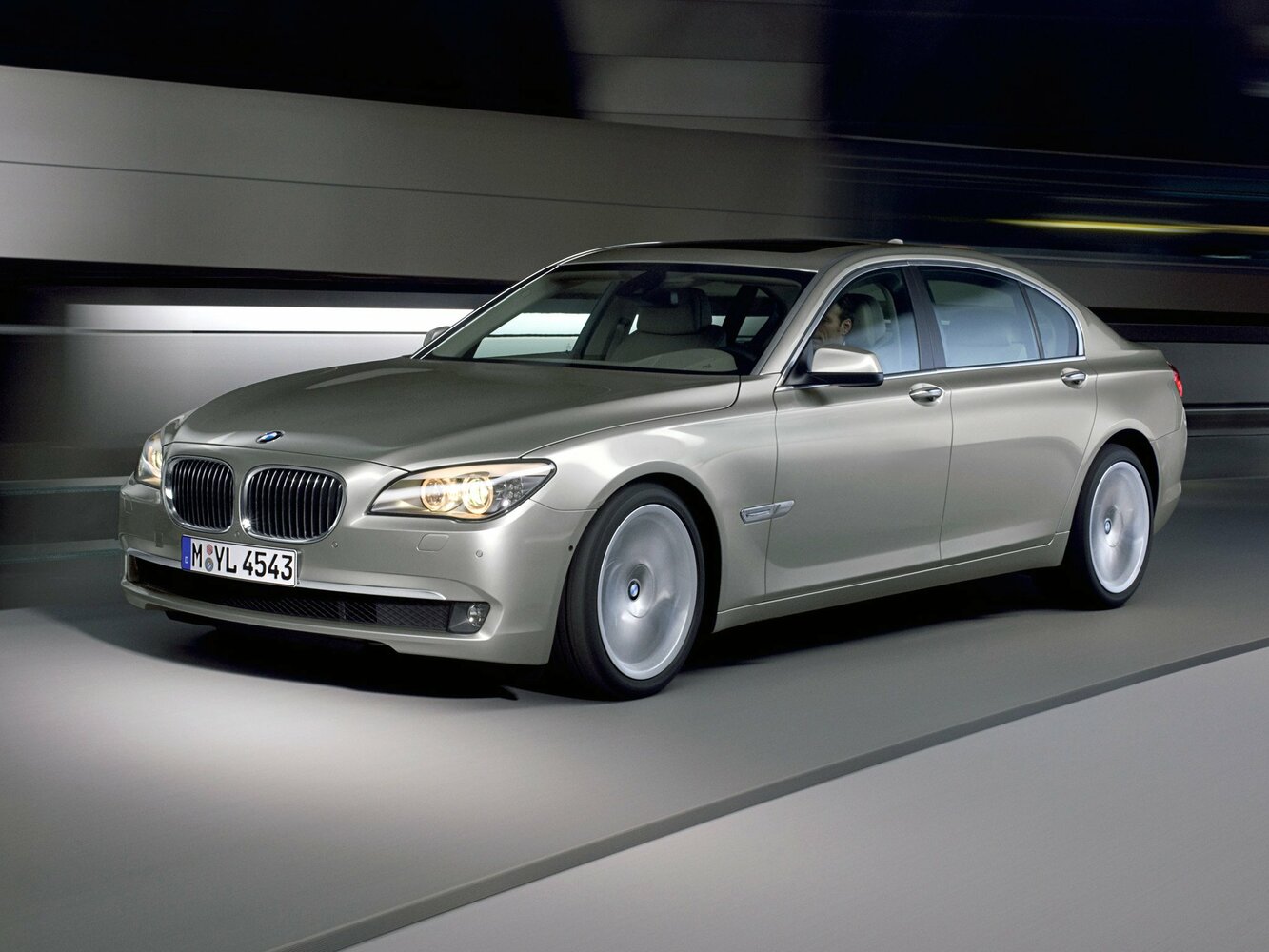 BMW 7 серии V (F01/F02/F04) (2008–2012) · 730Li 3.0 AT (258 л.с.)