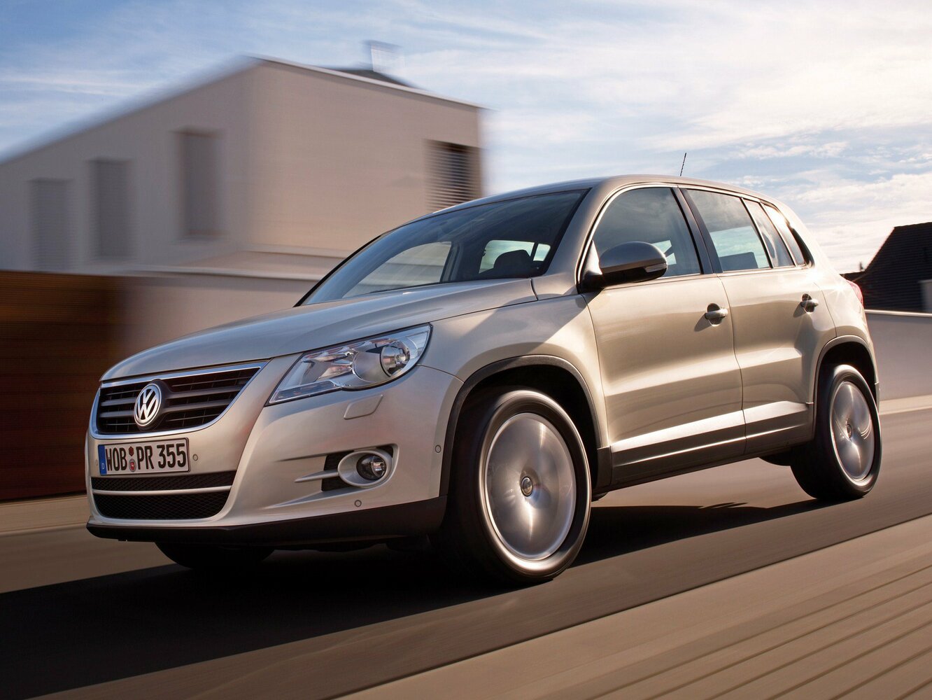 Volkswagen Tiguan I (2007–2011) · 2.0 AT (200 л.с.) 4WD