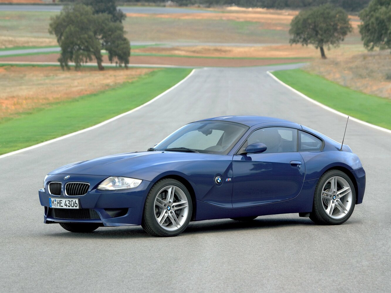 BMW Z4 M (2006–2009) · 3.3 MT (343 л.с.)