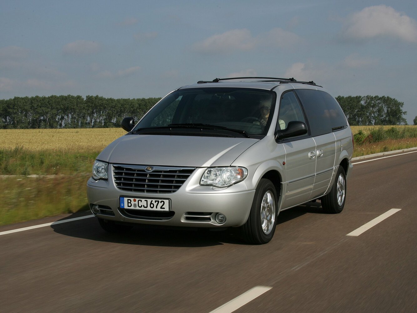 Chrysler Voyager IV Рестайлинг (2004–2008) · Grand 2.4 MT (147 л.с.)