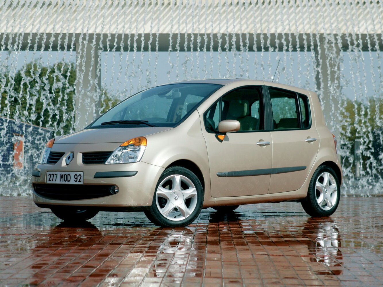 Renault Modus I (2004–2008) · 1.2 MT (75 л.с.)