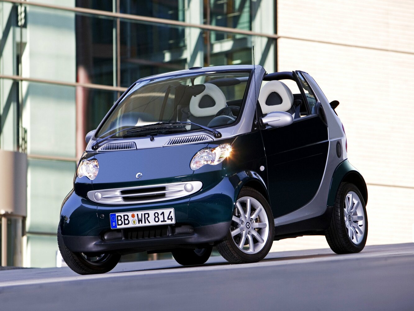 Smart Fortwo I Рестайлинг (2003–2007) · 0.7 AMT (61 л.с.)