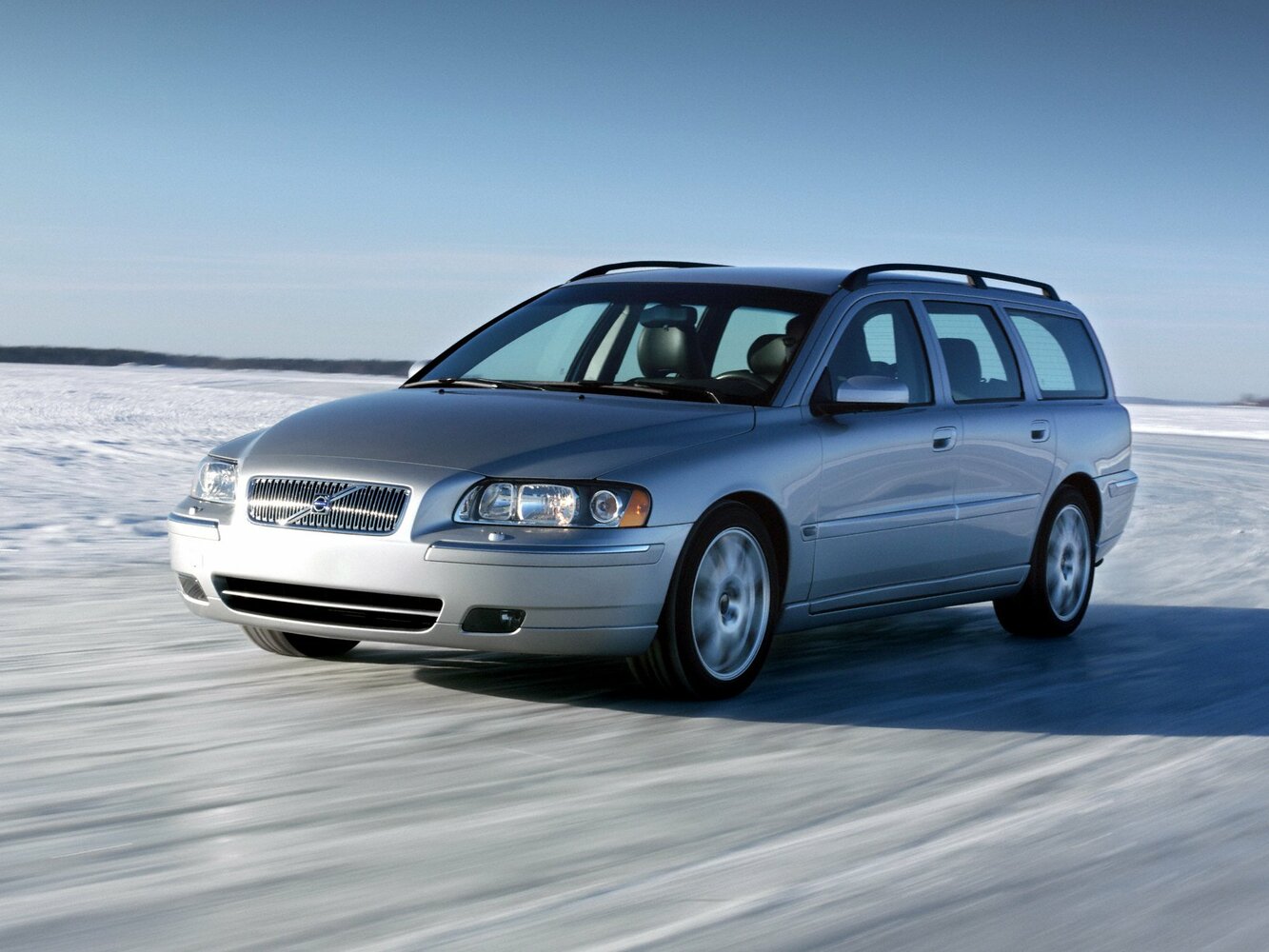 Volvo V70 II Рестайлинг (2004–2007) · 2.5 AT (210 л.с.) 4WD