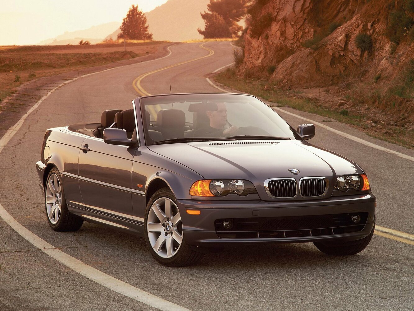318i 2.0 MT (143 л.с.)
