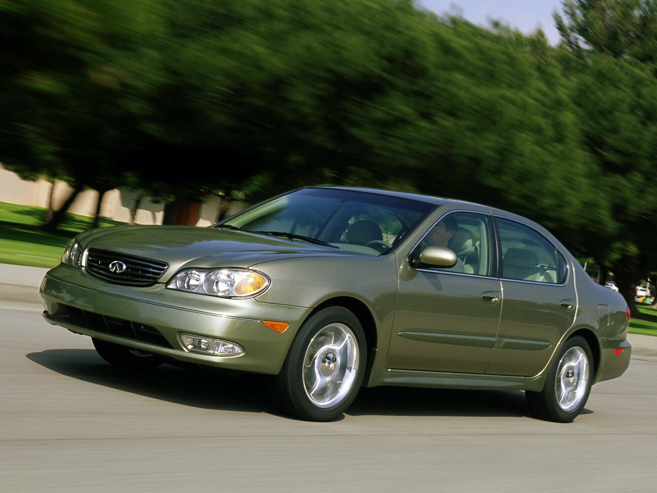 Infiniti I II (2000–2004) · I30 3.0 MT (230 л.с.)