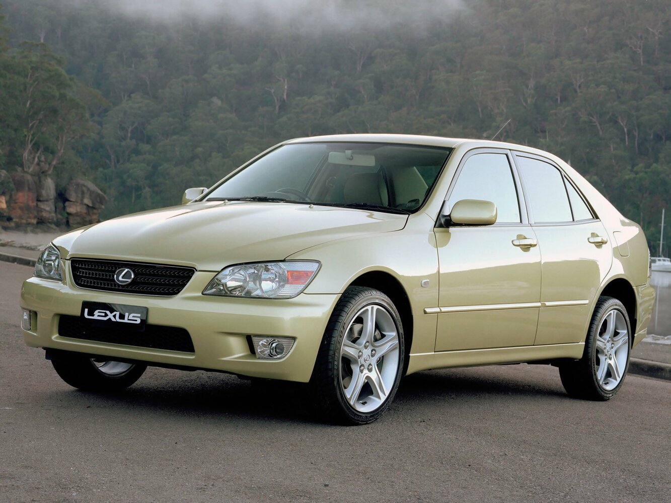 Lexus IS I (1999–2005) · 200 2.0 MT (155 л.с.)