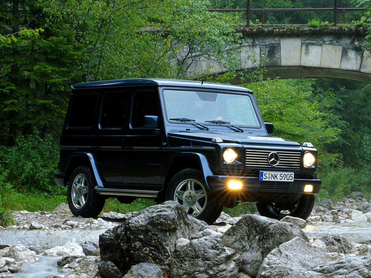 250 2.5d MT (94 л.с.) 4WD