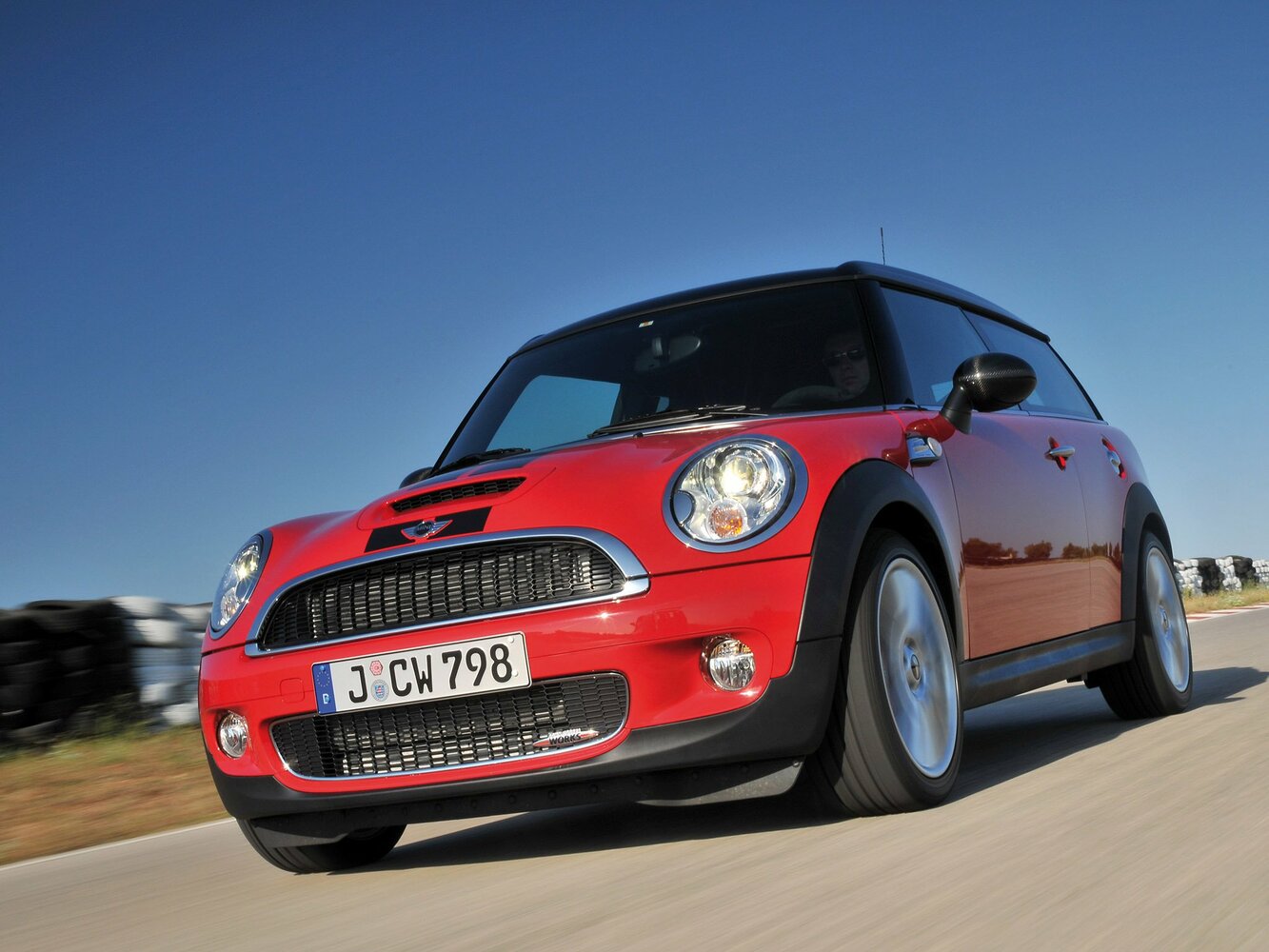 John Cooper Works 1.6 MT (211 л.с.)