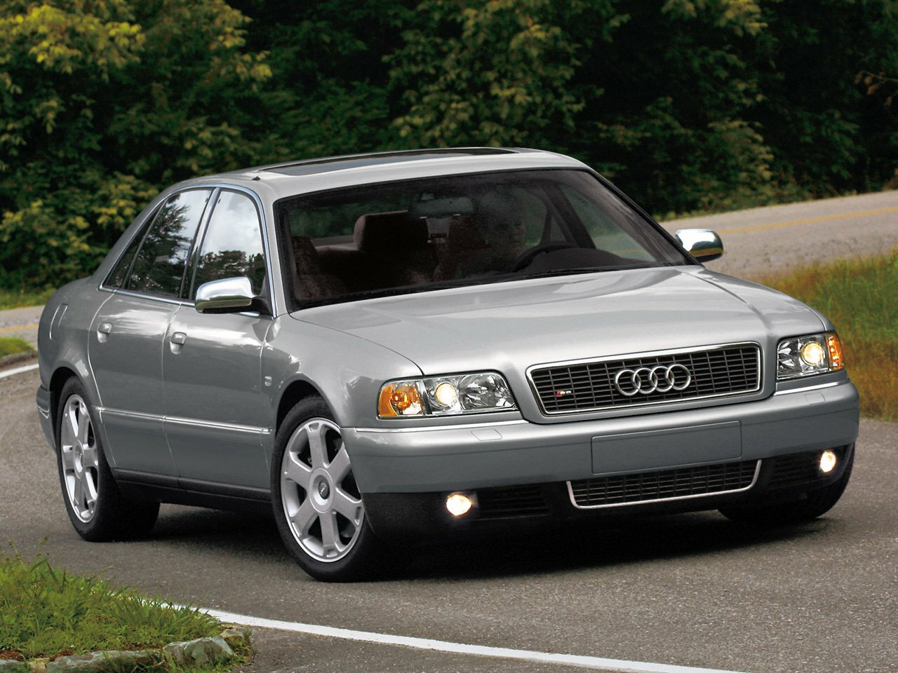 Audi S8 I (D2) Рестайлинг (1999–2002) · 4.2 AT (360 л.с.) 4WD