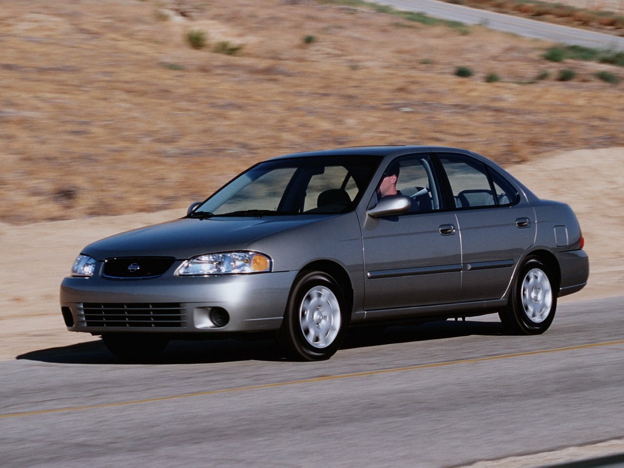 Nissan Sentra V (B15) (1999–2006) · 2.5 MT (177 л.с.)