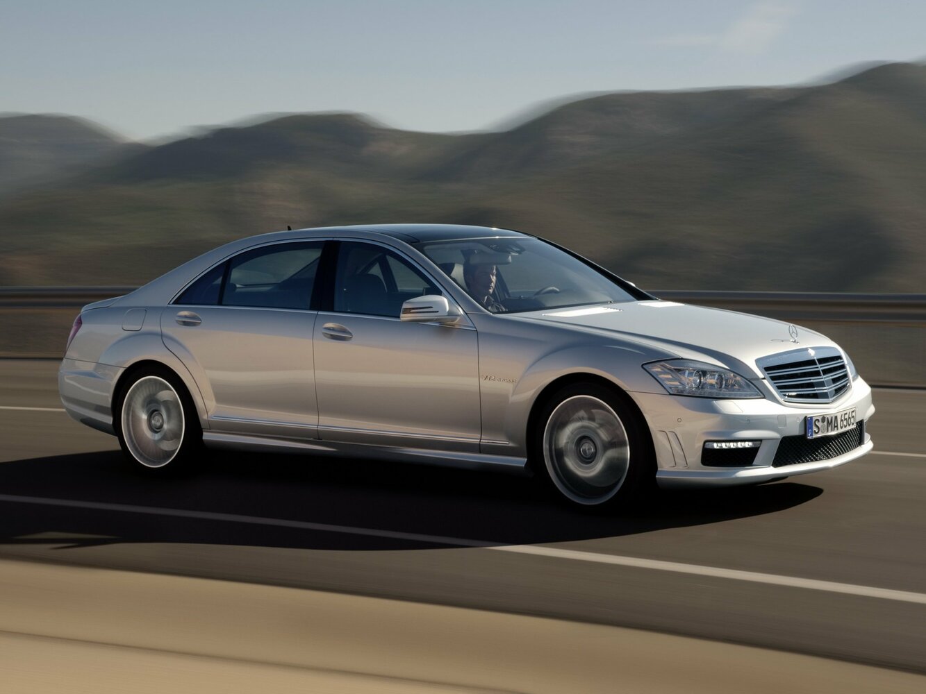63 AMG Long 6.2 AT (525 л.с.)