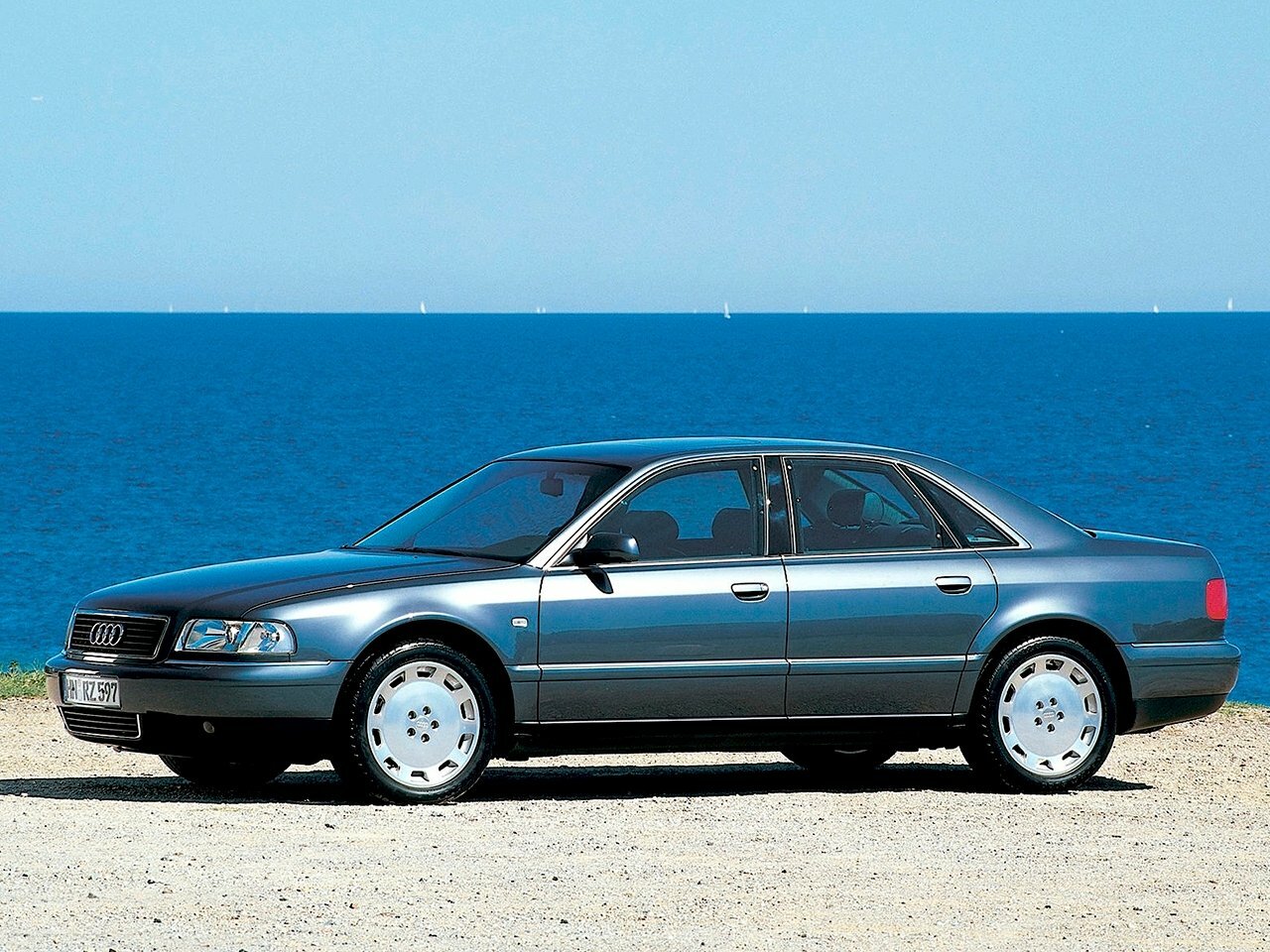 Audi A8 I (D2) Рестайлинг (1999–2002) · 2.8 MT (193 л.с.) 4WD