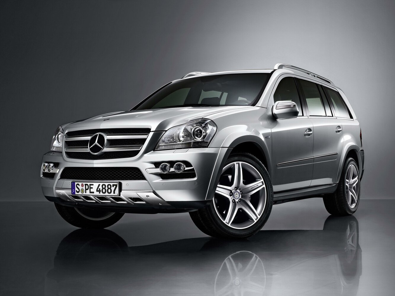 Mercedes-Benz GL-Класс I (X164) Рестайлинг (2009–2012) · 350 CDI BlueEfficiency 3.0d AT (211 л.с.) 4WD