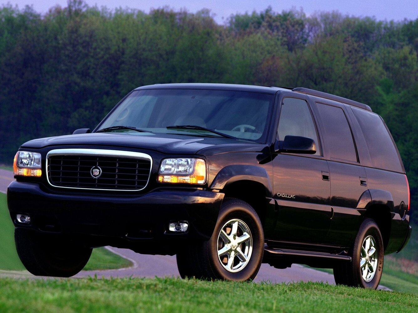 Cadillac Escalade I (1998–2000) · 5.7 AT (258 л.с.) 4WD