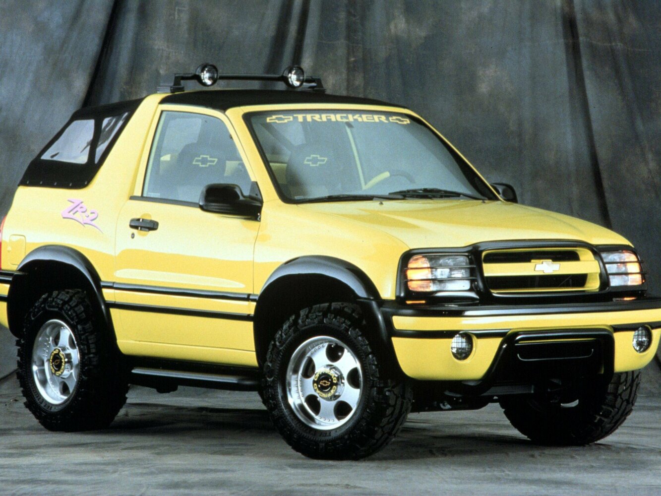 Chevrolet Tracker II (1998–2004) · 2.0 MT (129 л.с.)