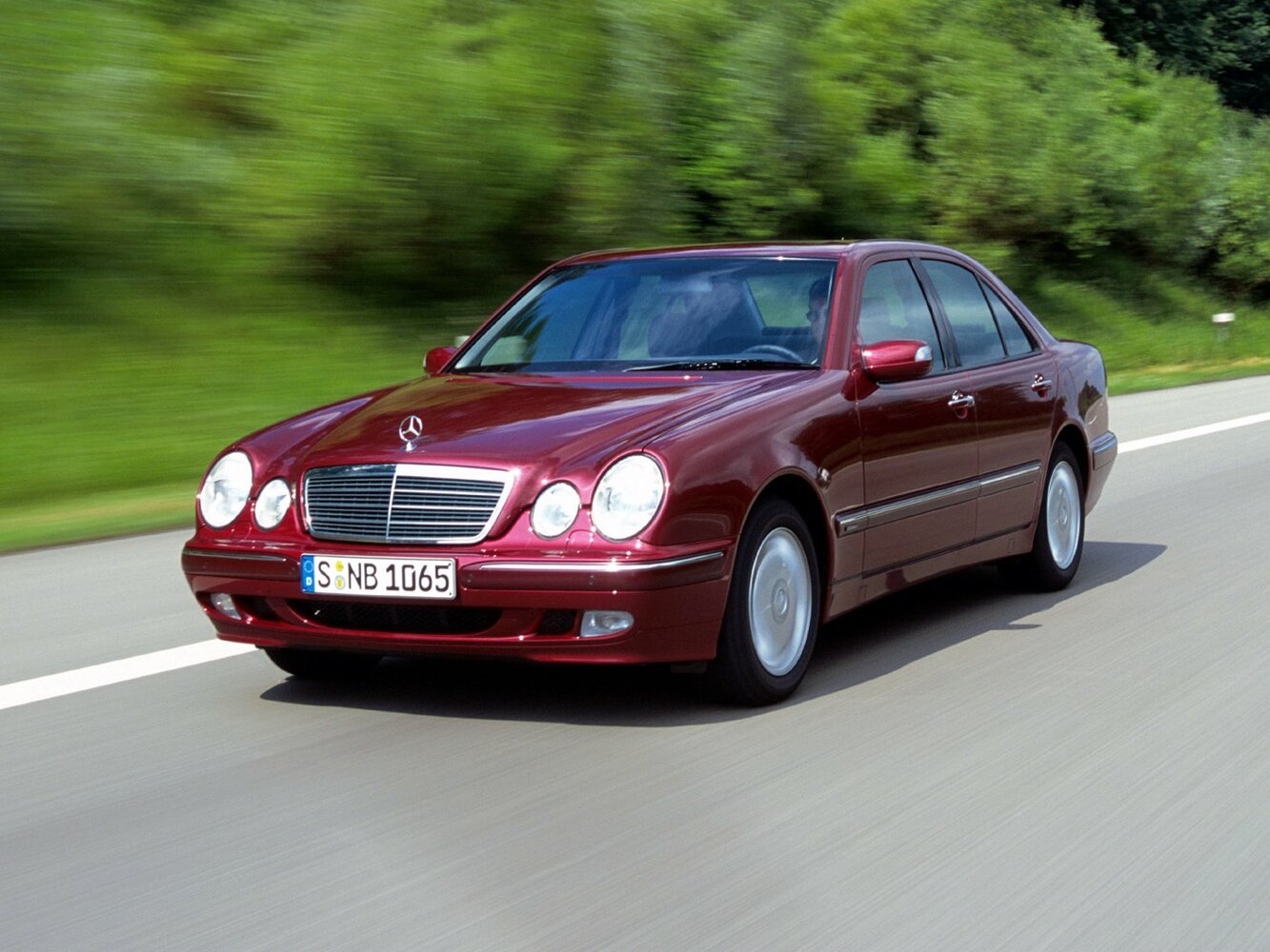Mercedes-Benz E-Класс II (W210, S210) Рестайлинг (1999–2003) · 240 2.4 MT (170 л.с.)
