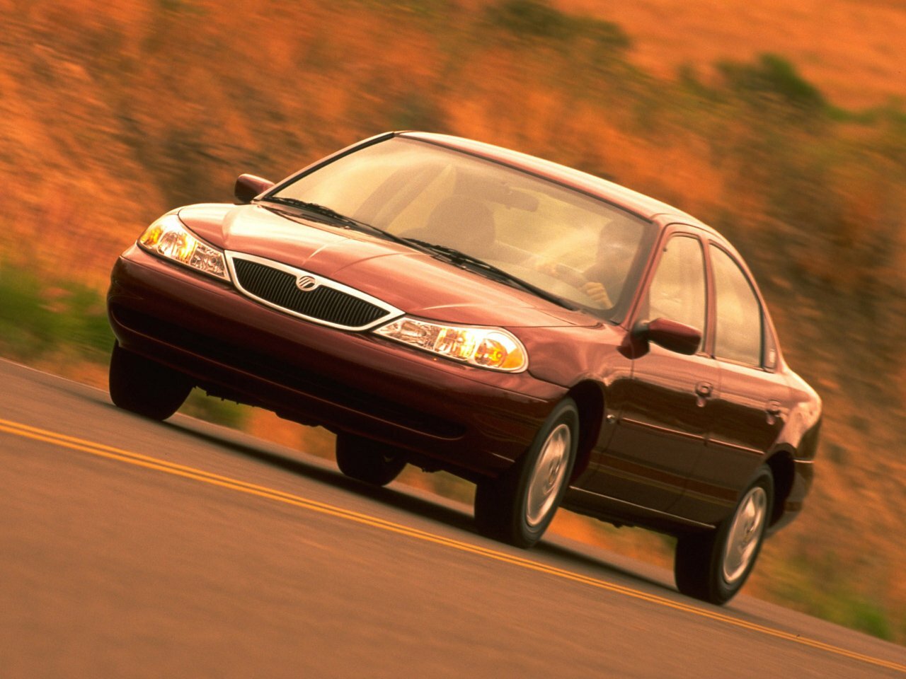 Mercury Mystique (1994–2000) · 2.0 AT (126 л.с.)