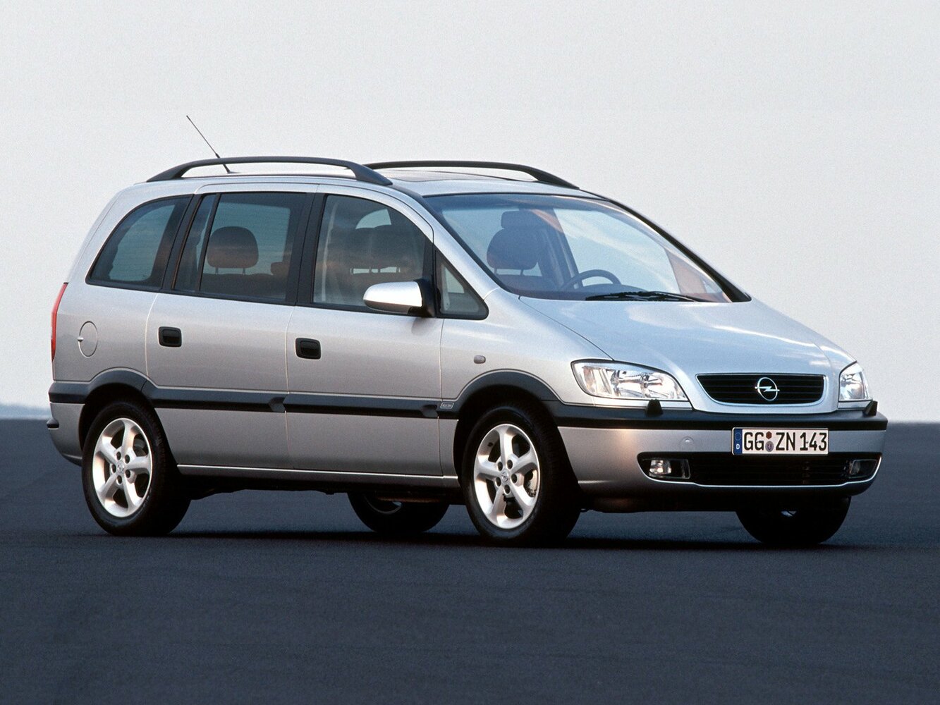 Opel Zafira A (1999–2003) · 2.0d MT (101 л.с.)