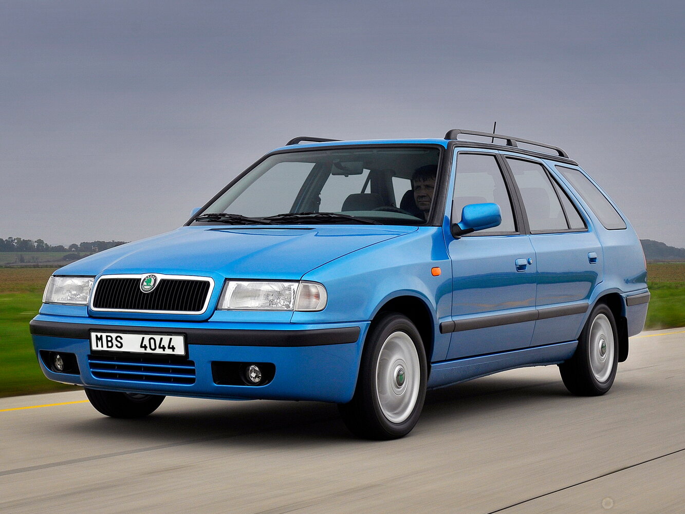 Skoda Felicia I Рестайлинг (1998–2001) · 1.9d MT (64 л.с.)