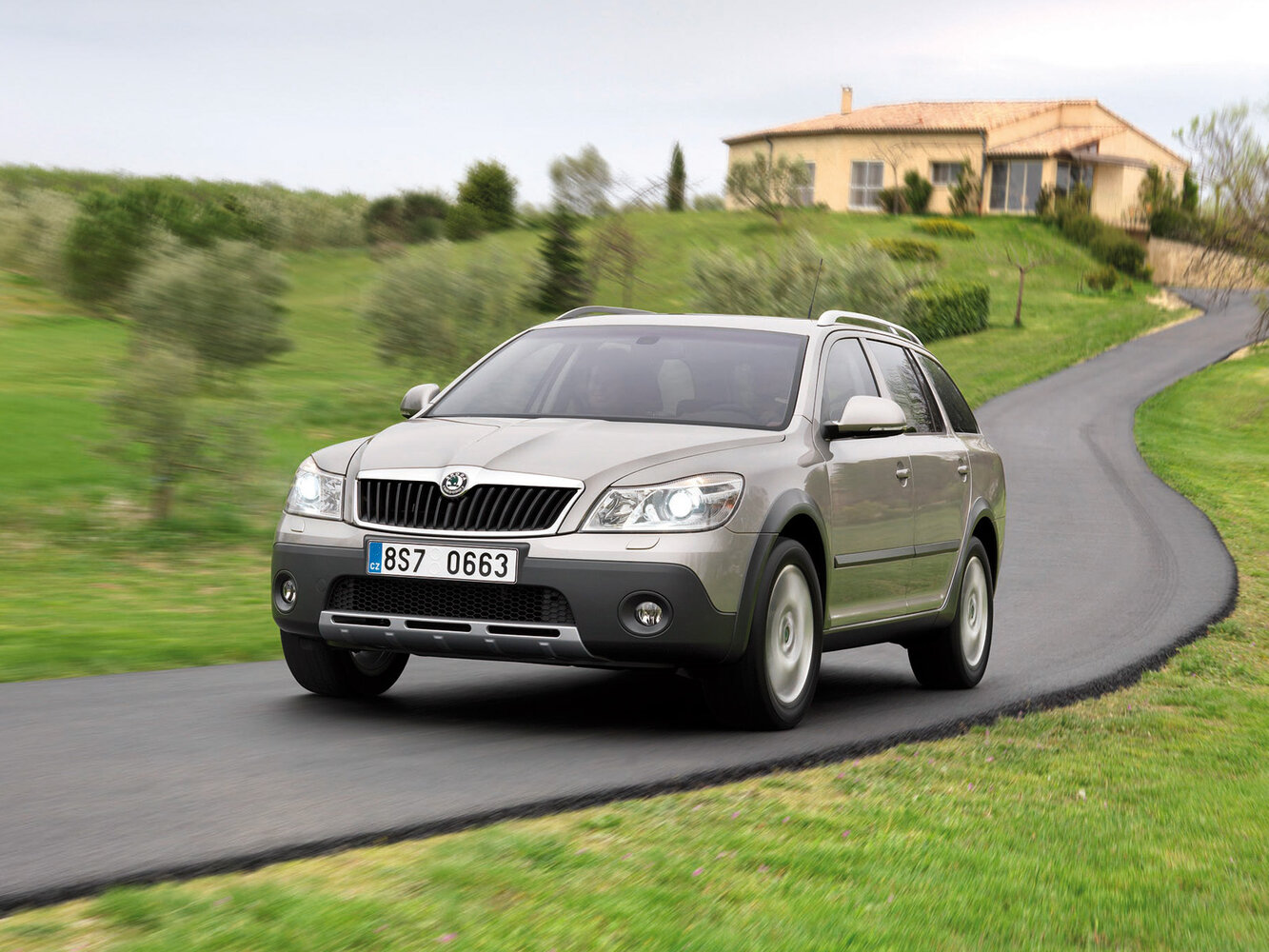 Scout 2.0d AMT (140 л.с.) 4WD