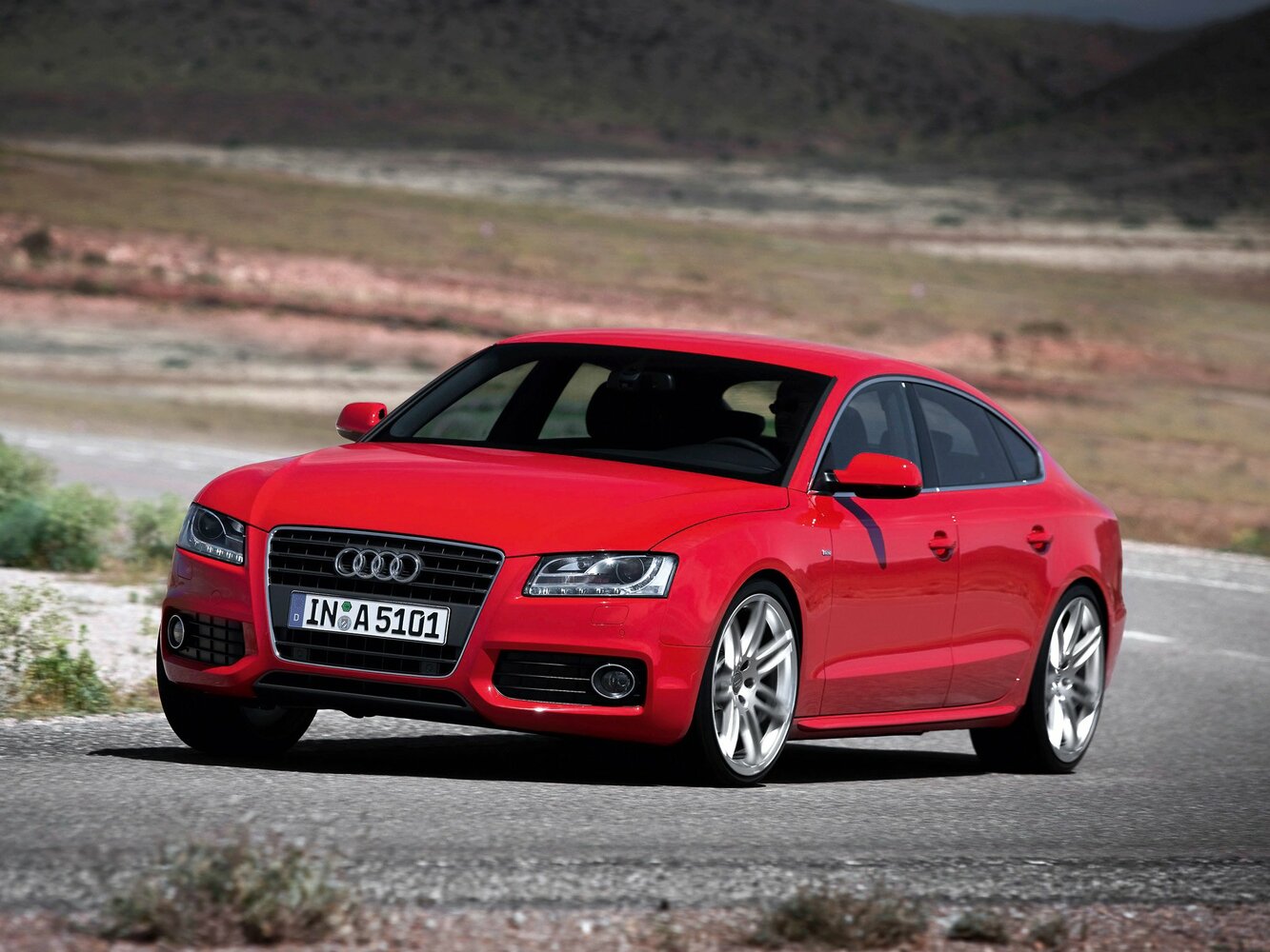 Audi A5 I (8T) (2007–2011) · 2.0 MT (211 л.с.)