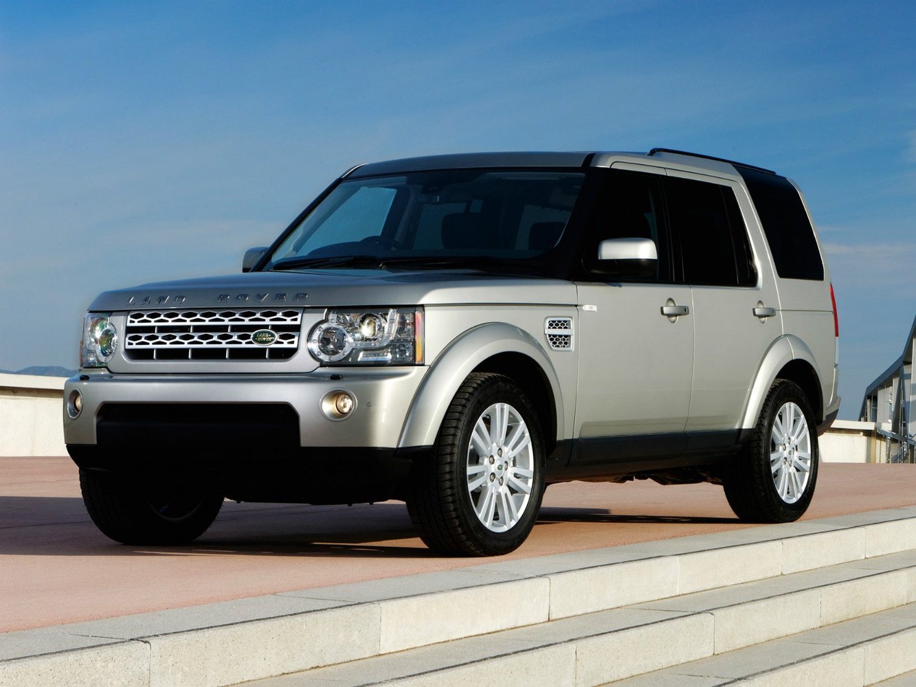 Land Rover Discovery IV (2009–2013) · 3.0d AT (249 л.с.) 4WD