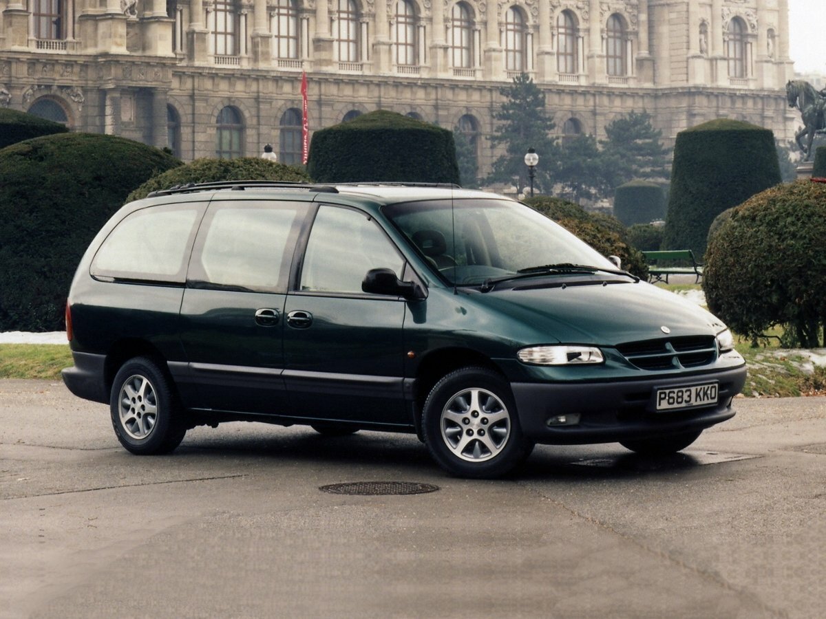 Chrysler Voyager III (1995–2001) · 3.3 AT (158 л.с.)