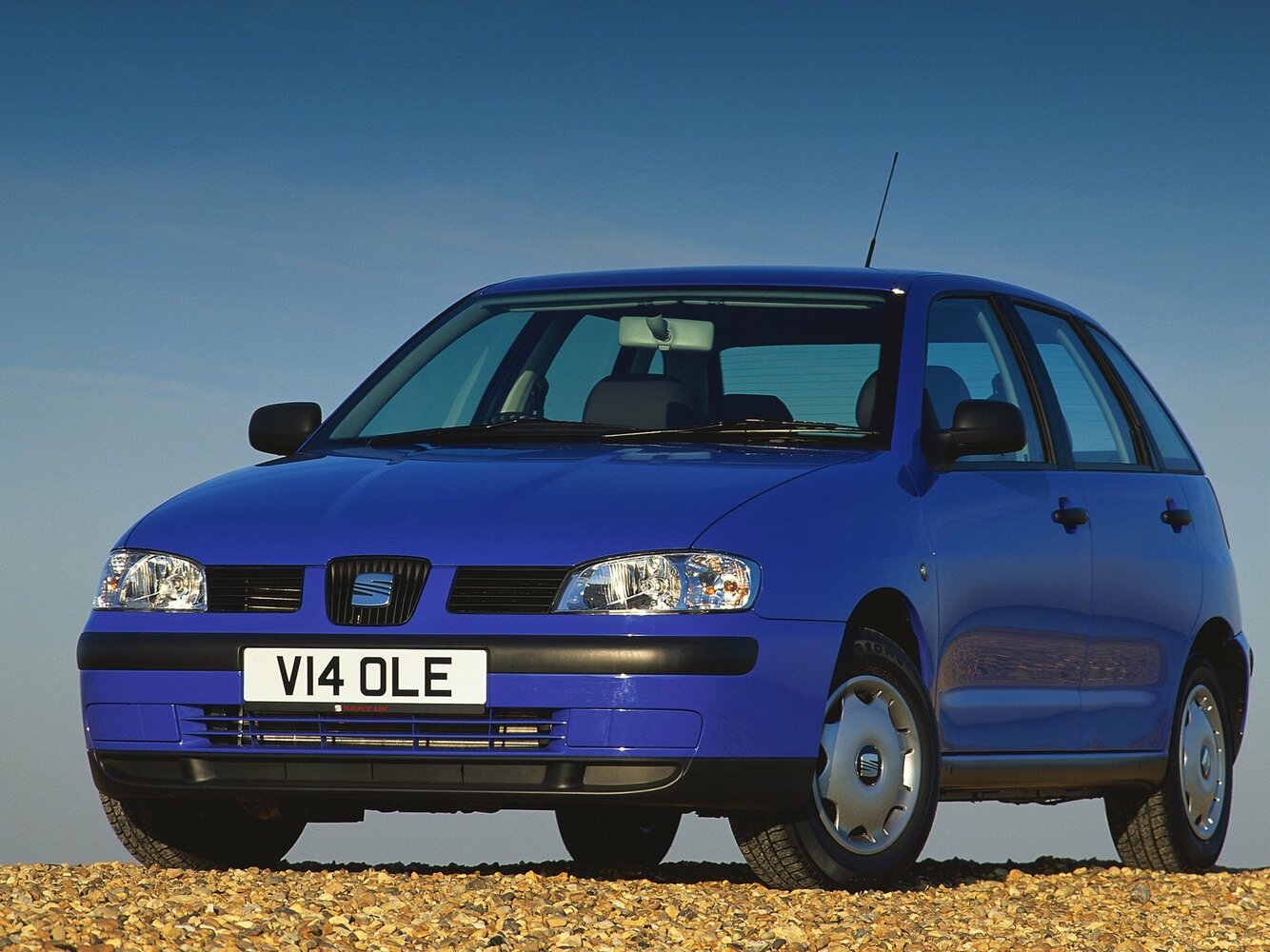 SEAT Ibiza II Рестайлинг (1999–2002) · 1.4 MT (60 л.с.)