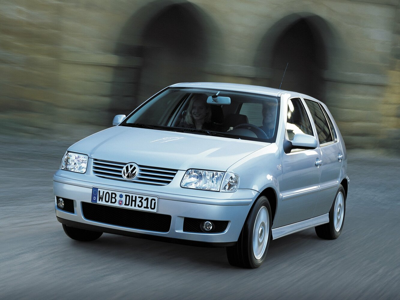 Volkswagen Polo III Рестайлинг (1999–2001) · 1.6 MT (101 л.с.)