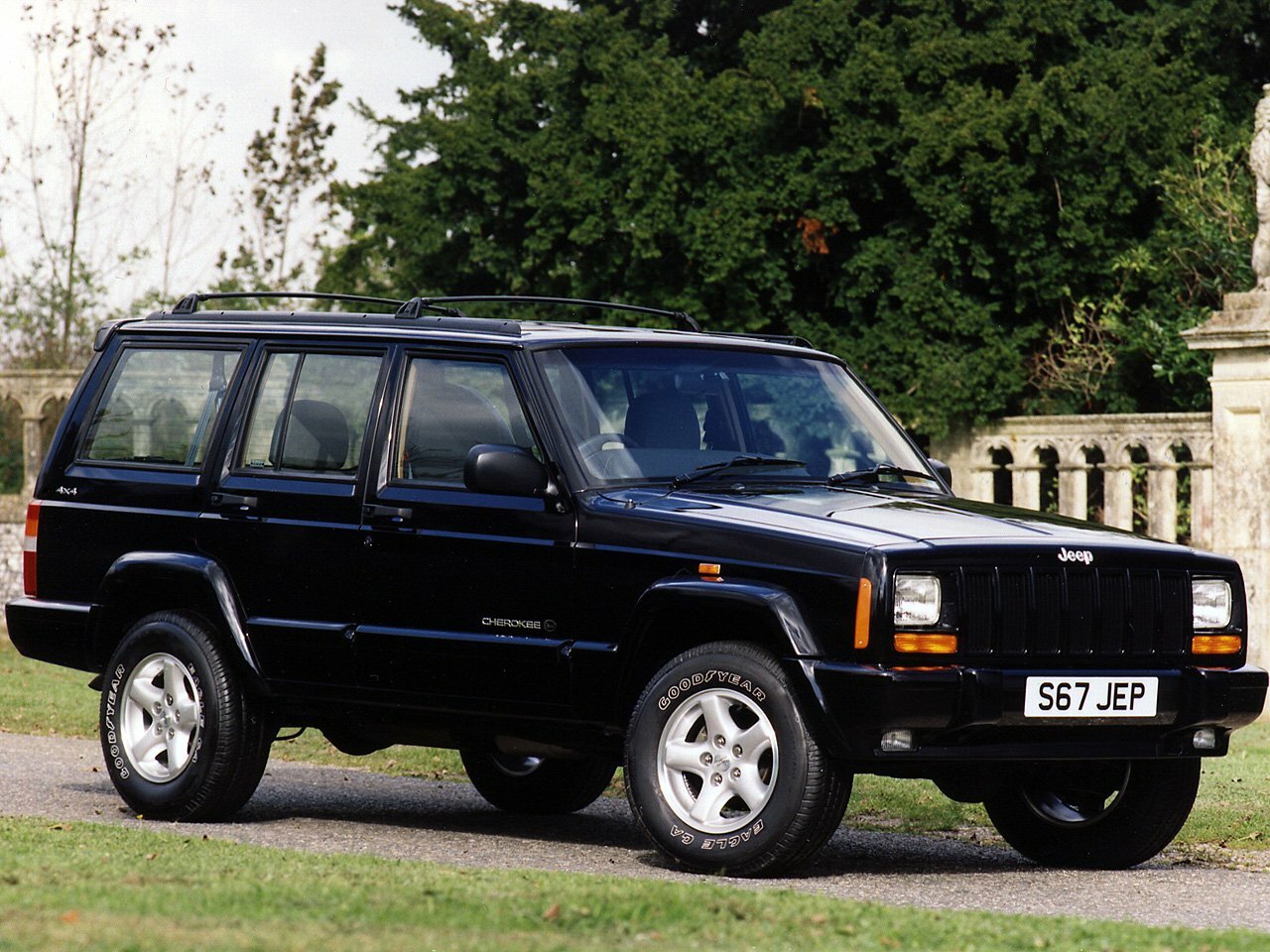 2.5d MT (115 л.с.) 4WD